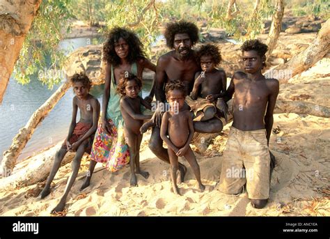 Aborigines australia family hi-res stock photography and images - Alamy