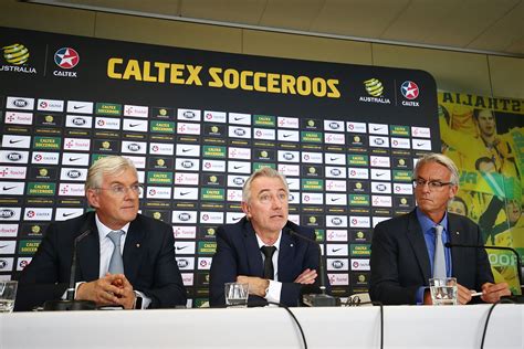 Bert Van Marwijk hints at playing style of his Caltex Socceroos – TV TOTAL