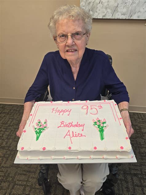 🎈Happy 95th Birthday Alice Kelly! - Heritage of Emerson | Facebook