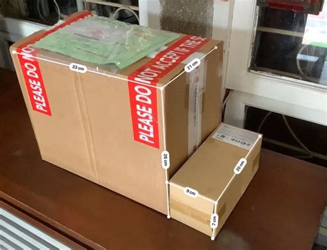 dyson usas packaging   singular airwrap accessory  excessive