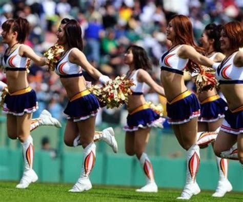 Japanese Baseball Cheerleaders – Idol Features