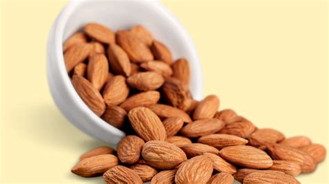 benefits  almonds    time  eat