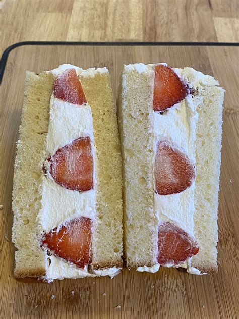 japanese fruit sandwich fruit sando  skinny pot