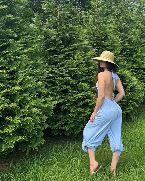 Vanessa (@nesssaay) • Instagram photos and videos