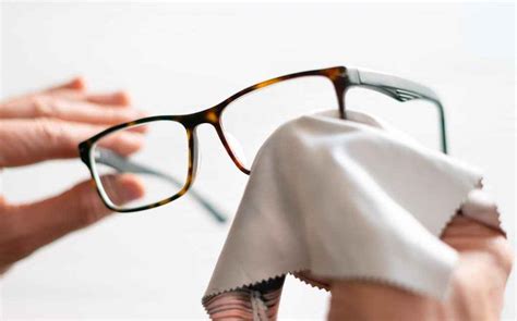 O Que É Bom Para Limpar Oculos De Grau - Passo a passo para limpar o seu óculos de grau da forma correta ...