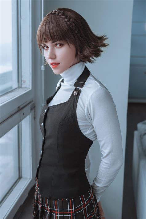 Quarantine homework with Makoto. Cosplay by Shirogane-sama : Persona5