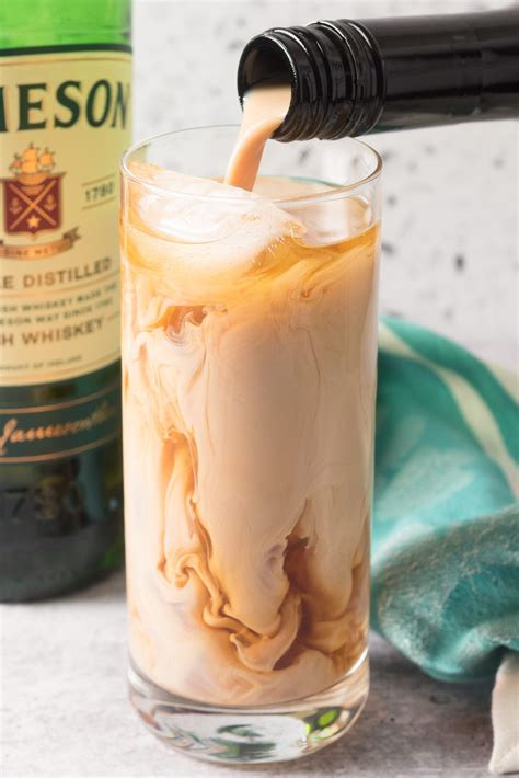 Cinnamon roll cocktail – Artofit