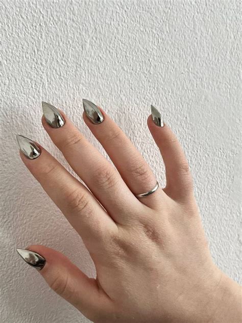 Pin by Charity Rainville on clawpawz | Cat claw nails, Swag nails, Punk