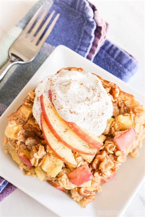 Apple Baked Oatmeal (Easy Recipe)