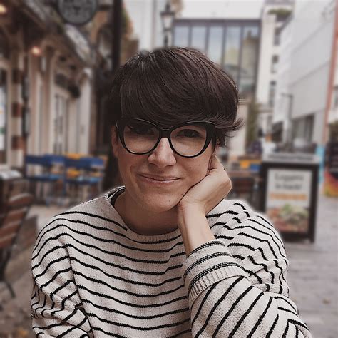 Elisa Paganelli - Hi friends! I'm happy to announce that the new