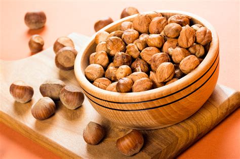 Whole Hazelnut Drupe Fruit Stock Photo - Download Image Now - Allergy ...