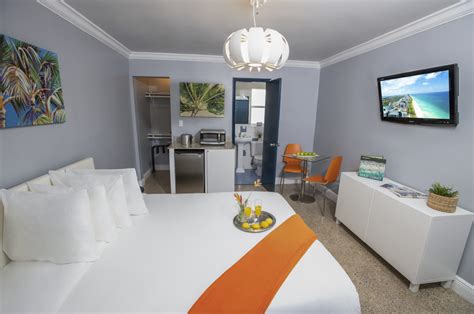 Hollywood Beach Suites Hotel in Hollywood Beach, FL | South Beach Group