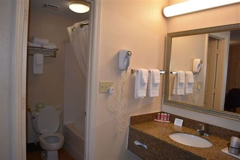 Econo Lodge Downtown Louisville Louisville | Bookonline.com