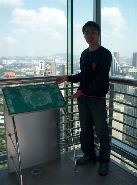 keat leong  klcc skybridge bunnybabe flickr