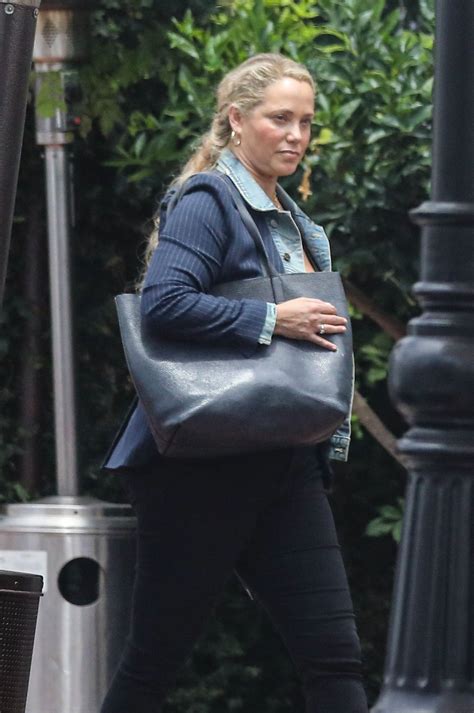 Elizabeth Berkley Gewichtstoename Elizabeth Berkley Style, Clothes,