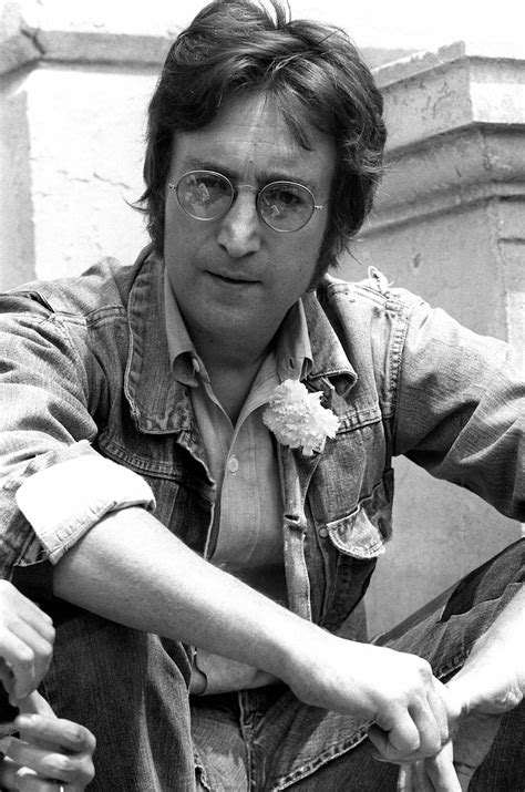 How did John Lennon die? This is who killed the famed Beatles musician