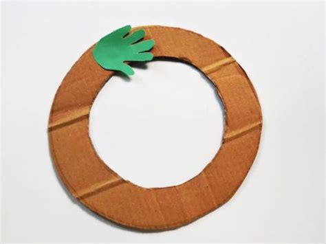 Handprint Christmas Wreath Craft - Our Kid Things