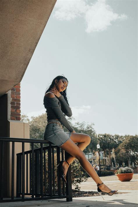 Beautiful Light Skinned Black Women Photos, Download The BEST Free