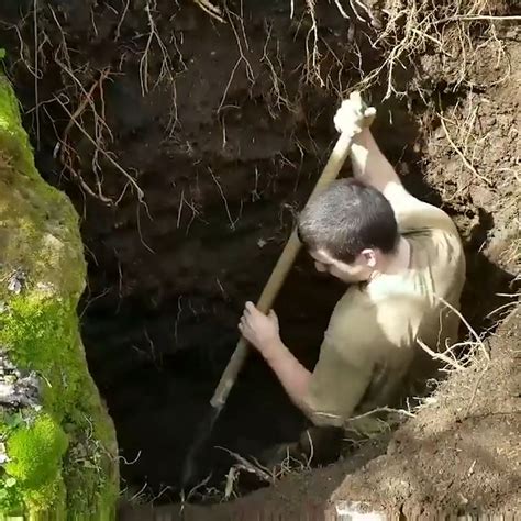 THIS DEEP HOLE IS FULL OF TREASURE!! ANTIQUE BOTTLE DIGGING FOR