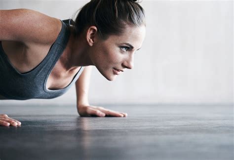 15-Minute Workout: The Timed HIIT Workout That'll Build Strength—Fast ...