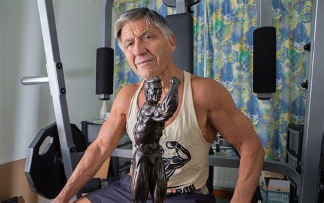 bodybuilder helps people     age mature times