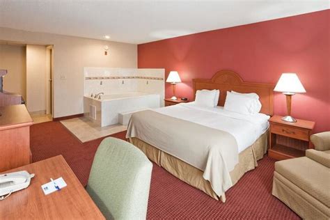 Quality Inn & Suites Lawrenceburg | Bookonline.com