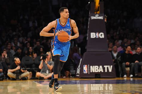 Thunder's Thabo Sefolosha (calf strain) out 4 to 6 weeks - Sports ...