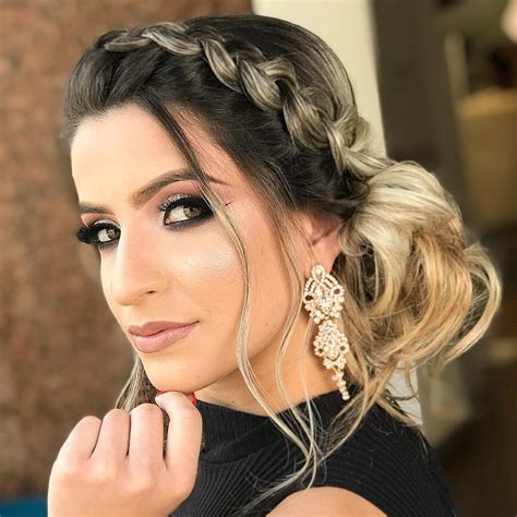 Penteados Para Madrinhas De Casamento A Noite - PENTEADOS PARA MADRINHA DE CASAMENTO 2021 → 90 FOTOS