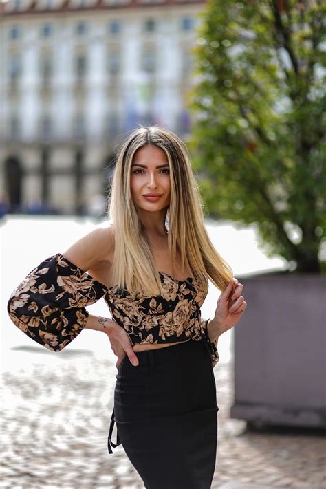 UK Older Women looking for friendship & relationships