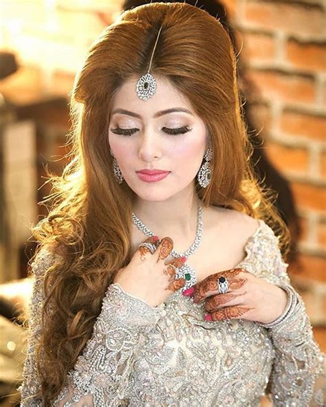 New Pakistani Bridal Hairstyles For Wedding 2023 - Dulhan Hairstyles