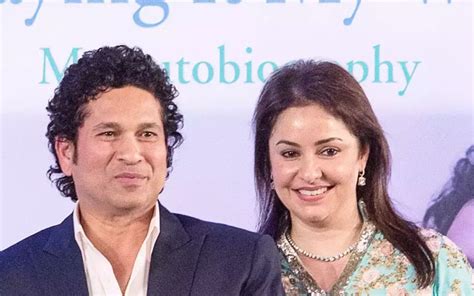 Sachin Tendulkar's Family Tree - Father, Mother, Wife, Siblings, Children - CricTracker