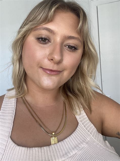 We Finally Tried The Il Makiage Foundation | The Everygirl