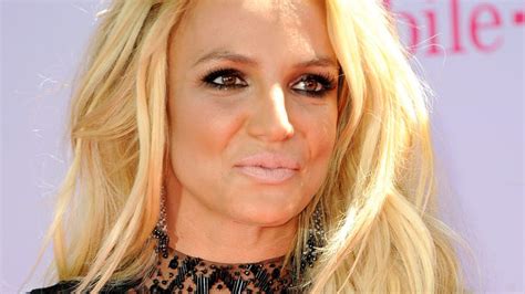 whoa  original britney spears   video looked completely