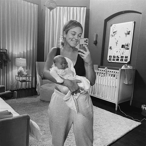 Celebs at Home: PHOTOS Inside Celebrities' Living Rooms, Bedrooms and More