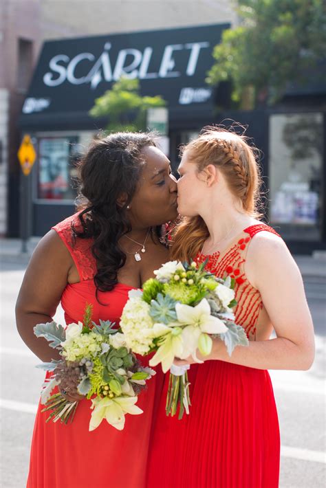 Interracial Lesbian Kiss Porn