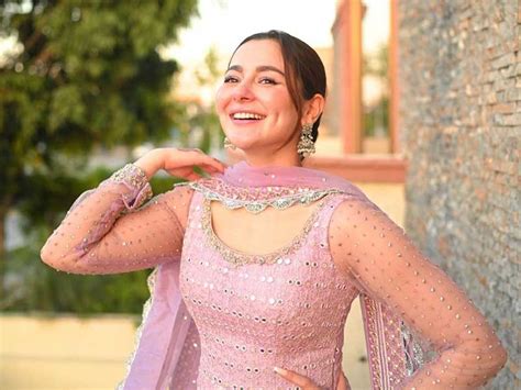 Pakistani Star Hania Aamir Stuns in Eid Outfit, Shares Festive Glimpses ...