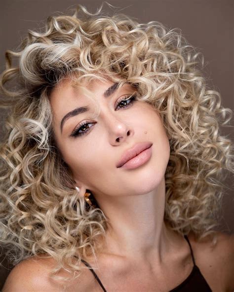 hairstyles  mid length hair cloud  cloud