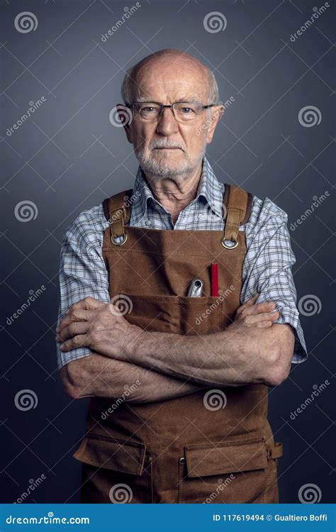 Portrait fo old carpenter stock photo. Image of workshop - 117619494