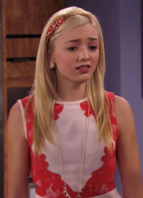 Pin by Glambition on Peyton List/Emma Ross'(from Jessie) Style | Emma ...