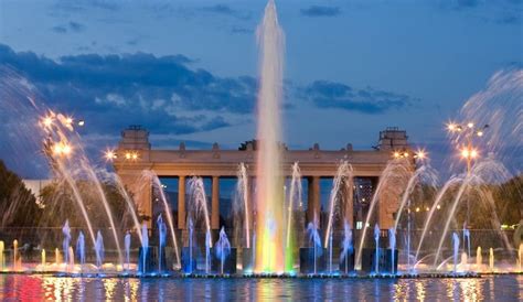 The World's Most Dazzling Water Fountains