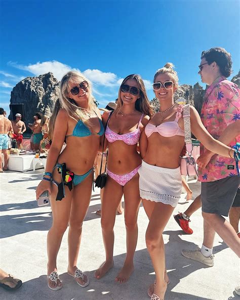 Ansley Spinks - Here’s to the nights we won’t remember and the friends