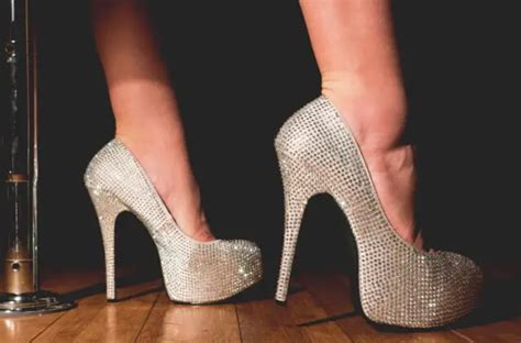 Polesque Bookings - Pole Dance & Burlesque