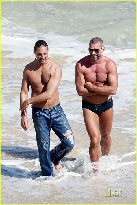 Full Sized Photo of josh holloway shirtless 02 | Photo 1586691 | Just Jared