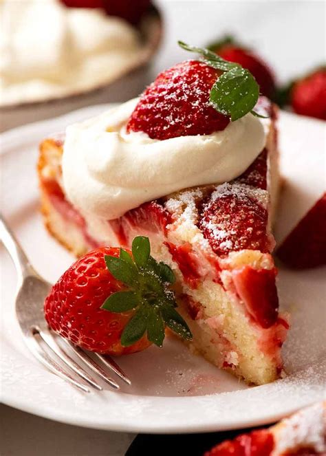 Make This Strawberry Squirt Cake: It’s Surprisingly Easy & Delicious - 7y5es6f