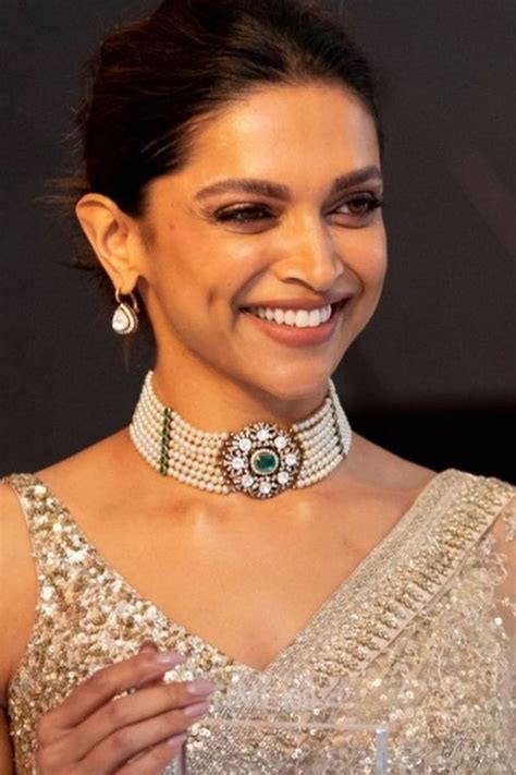 Deepika Padukone Net Worth | Deepika padukone, Deepika padukone age