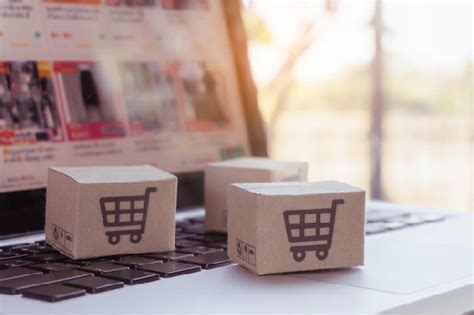 Материал Остатки товаров H&M и IKEA продадут маркетплейсы Ozon и ...