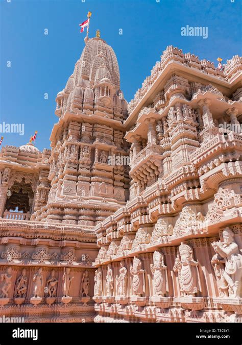 Exterior view of the famous BAPS Shri Swaminarayan Mandir at Chino Hills, California Stock Photo ...