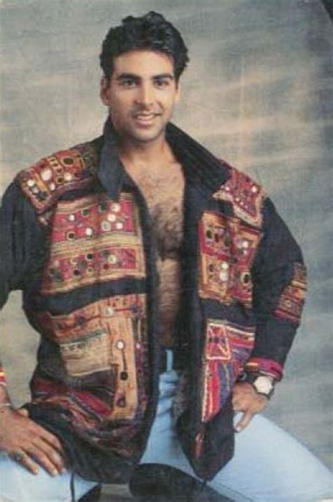 9 Akshay Kumar Pictures That Summarize the 90s - Bollywood News ...