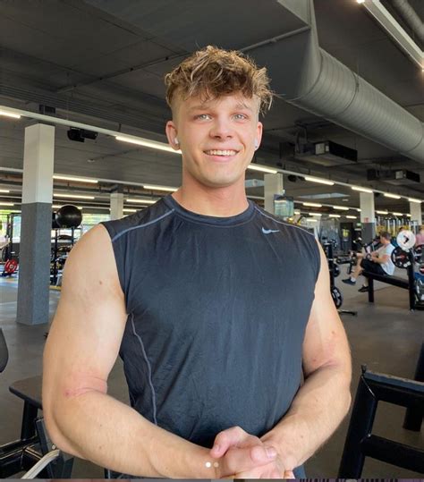 MISTER AUSTRIA 2021 is Roman Schindler