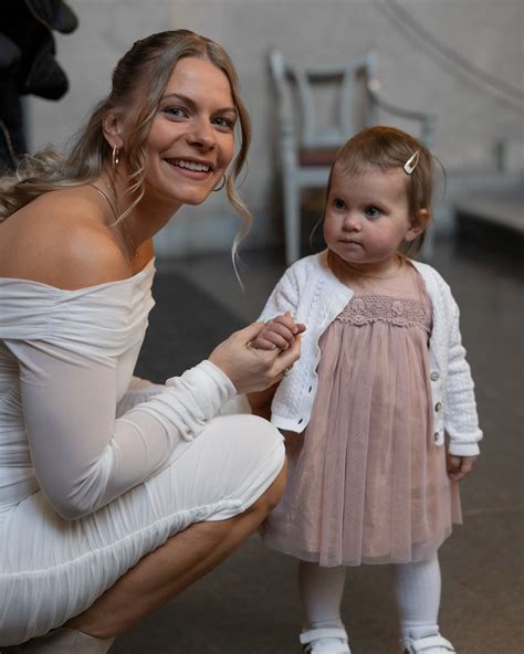 Malin Malle - Malin Malle added a new photo.